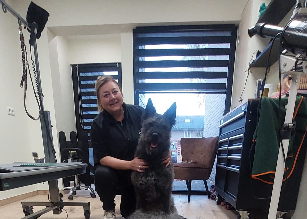 Hondentrimster Hanna bij Puur Vacht - Trimsalon Hilvarenbeek
